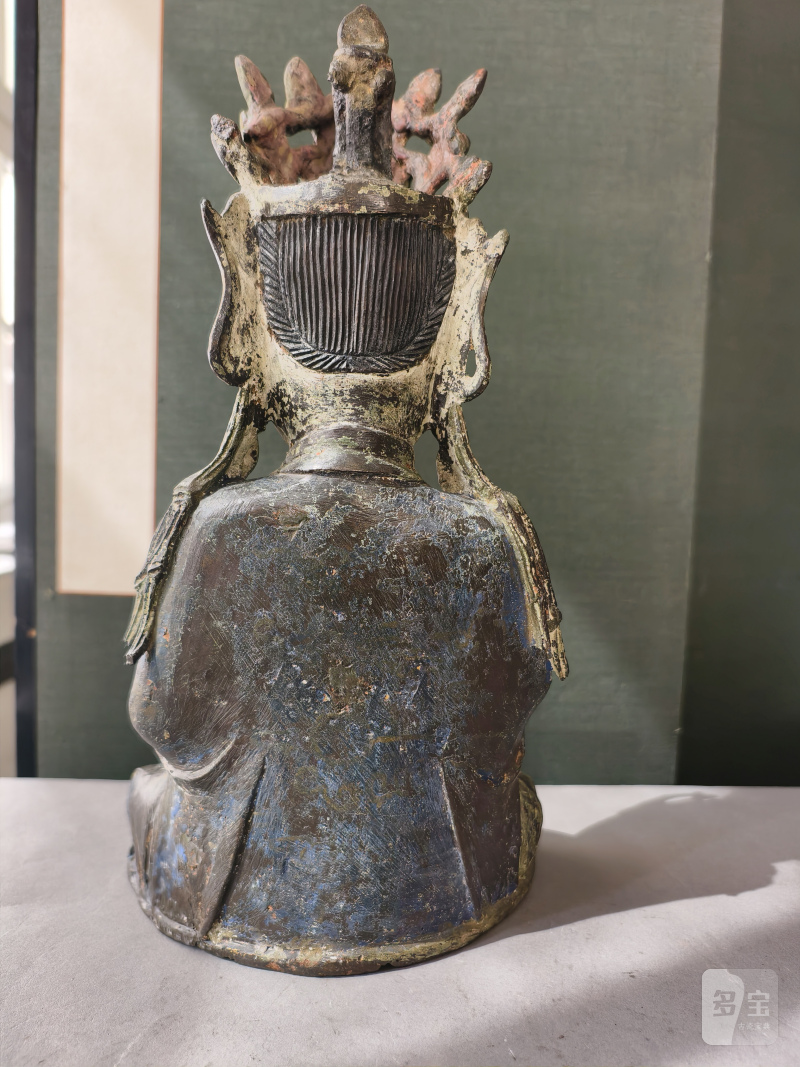 Polychrome painted and partially fire-gilt bronze of the crowned Guanyin - 图12